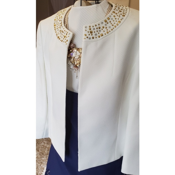 Blazer - Picture 2 of 5